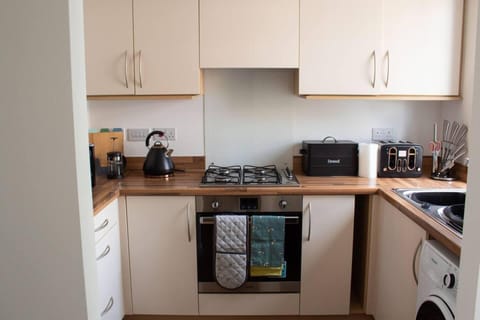 House | Private kitchen | Fridge, microwave, oven, stovetop