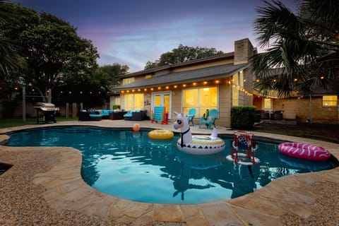 Evenings at Climbing Rose are perfect for making family memories. * We don't always have these exact pool floats and games.