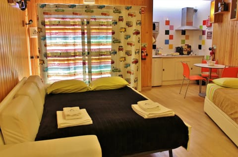 Studio | Individually decorated, iron/ironing board, free WiFi, bed sheets