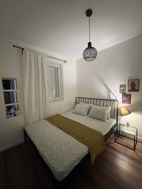 Family Apartment | Premium bedding, soundproofing, free WiFi, bed sheets