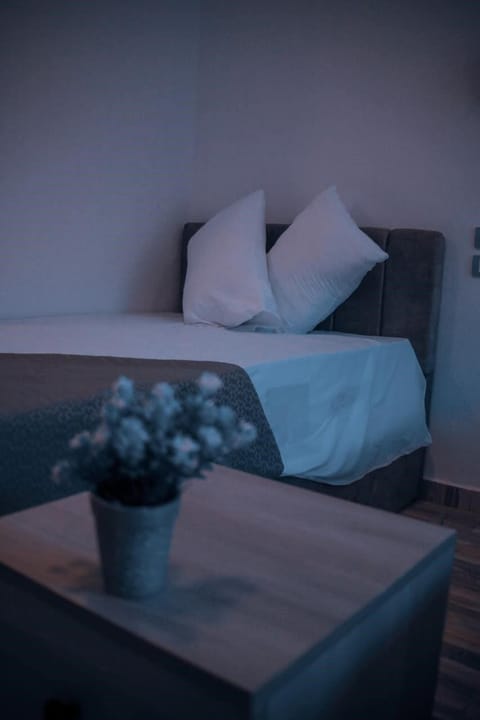 City Single Room | Egyptian cotton sheets, premium bedding, memory foam beds, soundproofing