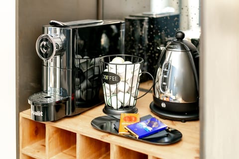 Suite | Coffee and/or coffee maker