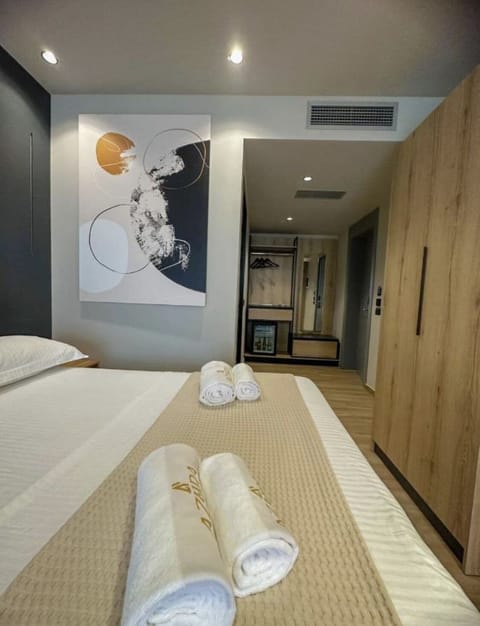 Deluxe Double Room with Balcony and Sea View | 1 bedroom, desk, soundproofing, free WiFi