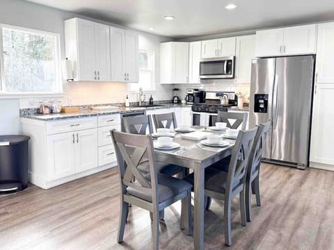 Kitchen | Dining Area