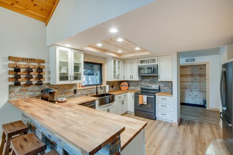 House (3 Bedrooms) | Front of property