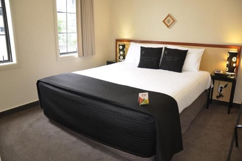 Family Suite | Iron/ironing board, free WiFi, bed sheets