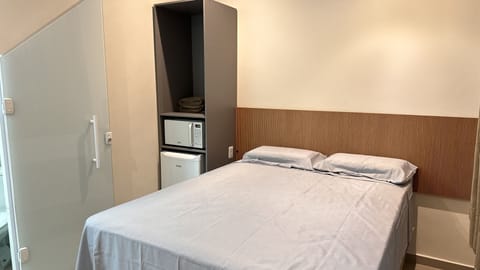 Basic Double Room, 1 Double Bed | Minibar, free WiFi, bed sheets