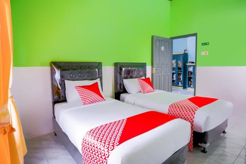 Standard Twin Room | Free WiFi, bed sheets