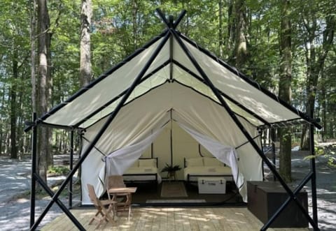 Standard Tent | Free WiFi, bed sheets