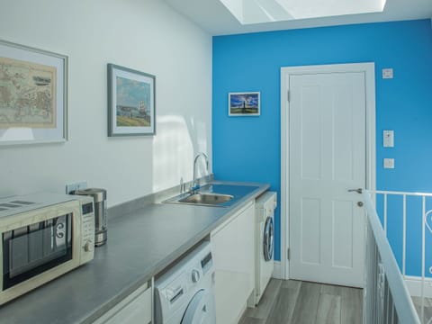 Utility room | The Old Canoe Club, Plymouth