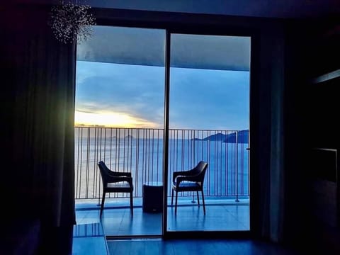 Deluxe Room, Ocean View | Terrace/patio