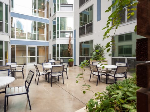 Apartment, 2 Bedrooms | Outdoor dining