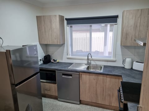 Apartment, 1 Bedroom, Non Smoking | Private kitchen