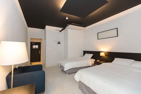 Luxury Triple Room | Free WiFi, bed sheets