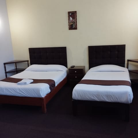 Triple Room | Free WiFi, bed sheets