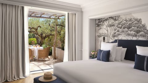 Junior Suite (Plunge Pool) | Premium bedding, free minibar, in-room safe, individually decorated