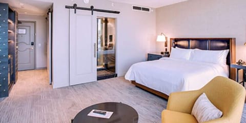 Exclusive Suite | Premium bedding, pillowtop beds, minibar, in-room safe