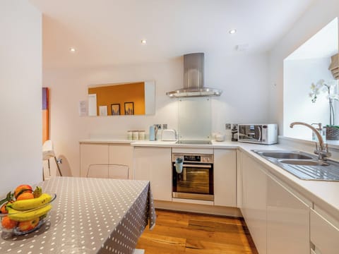 Kitchen/diner | Town Square House - Alnwick Hideaways, Alnwick