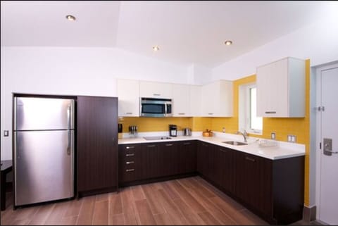 Premium Apartment, 1 Bedroom | Private kitchen | Full-size fridge, microwave, stovetop, coffee/tea maker