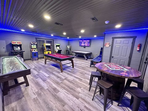 Billiards, Pinball, Golden T Golf, Pac-Man, & more!
(Hockey Not available)