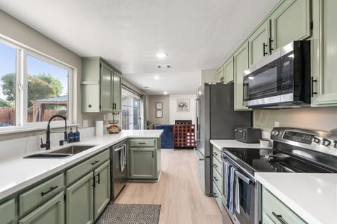 Fully updated and stocked kitchen!