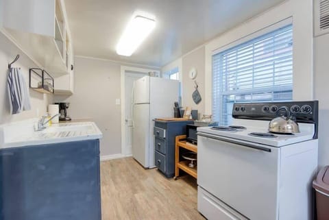 #StayinMyDistrict Coos Bay Historical Heritage House #bookdirect #heritagehousecoosbay #stayinmydistrict