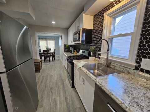 Open kitchen, with everything you need for long term stays 