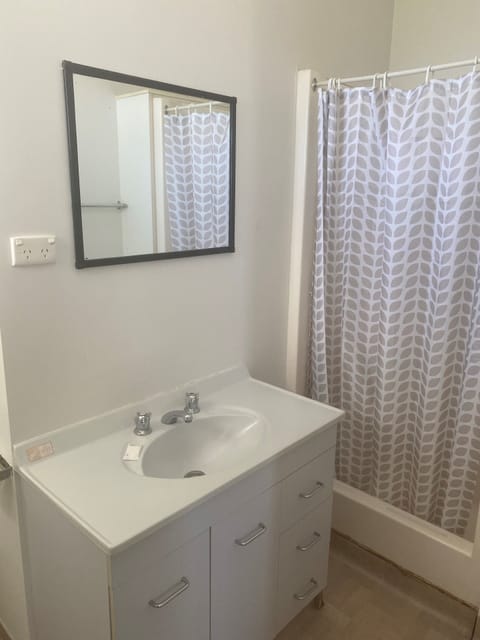 Standard Room (Hotel Room with Ensuite) | Bathroom | Shower, hair dryer, towels