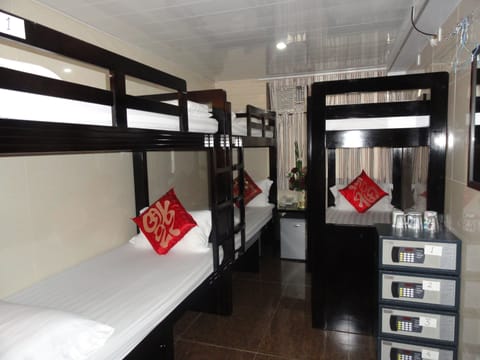 Basic Shared Dormitory | Free WiFi