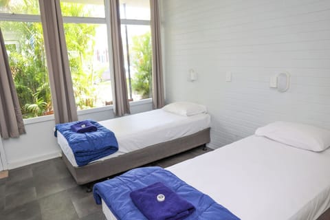 Twin Room | In-room safe, iron/ironing board, free WiFi, bed sheets