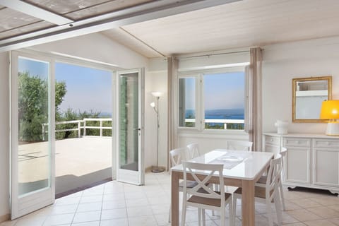 a5361f6a-942e-4efa-925d-e198beaf2781