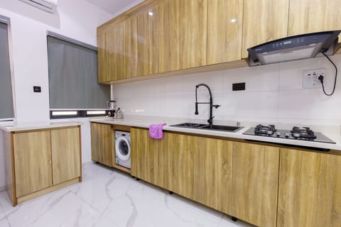 Apartment | Private kitchen | Full-size fridge, microwave, blender, griddle