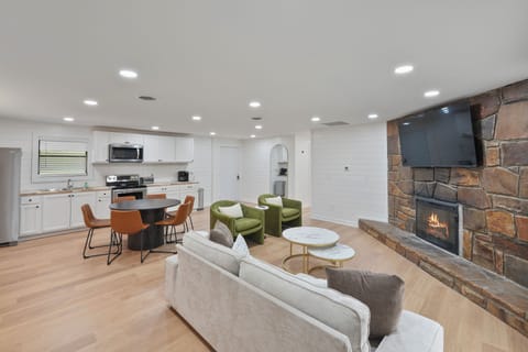 Our newly renovated Bridal Suite features a large, beautifully designed living room and a fully equipped kitchen—perfect for relaxing in style before and after your big day. Experience comfort and luxury all in one place!