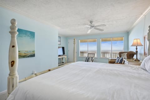 Room, 2 Bedrooms, Ocean View | Free WiFi, bed sheets