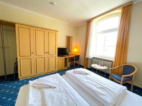 Standard Double Room | Individually decorated, individually furnished, desk, laptop workspace