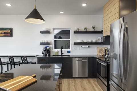 Tree House - Main Level: Kitchen