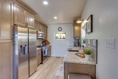 House (2 Bedrooms) | Interior