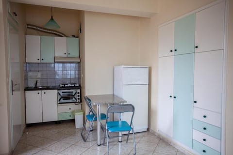 Double Room (302) | In-room safe, soundproofing, free WiFi, bed sheets