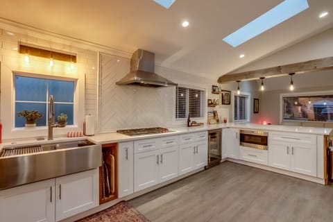 Lots of natural lights!