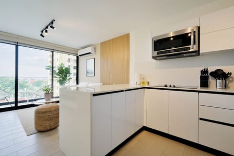 Apartment (10A) | Private kitchen | Fridge, microwave, toaster, blender