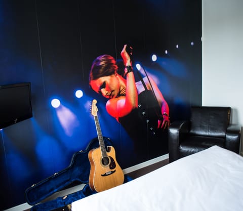 Single Room | Individually decorated, individually furnished, desk, soundproofing