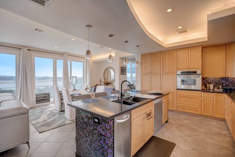 Kitchen island with dishwasher