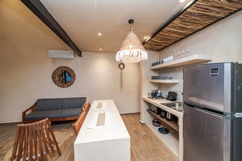 Deluxe Loft | Private kitchen | Full-size fridge, microwave, stovetop, electric kettle