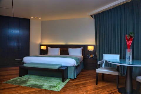 Signature Suite | Premium bedding, memory foam beds, minibar, in-room safe