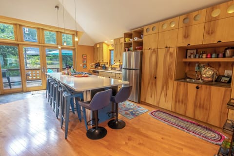 Main Level | Kitchen