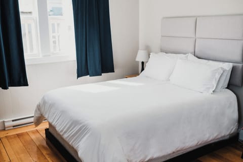 Standard Single Room | Blackout drapes, iron/ironing board, free WiFi