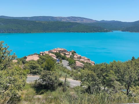 Region [summer] (&gt;5 km)