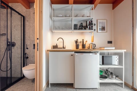 Panoramic Chalet | Private kitchen | Fridge, microwave, stovetop, espresso maker