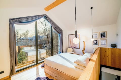 Design Cottage | 1 bedroom, premium bedding, pillowtop beds, individually decorated