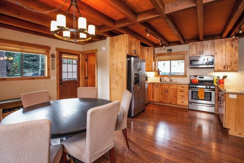 Kitchen and dining area.